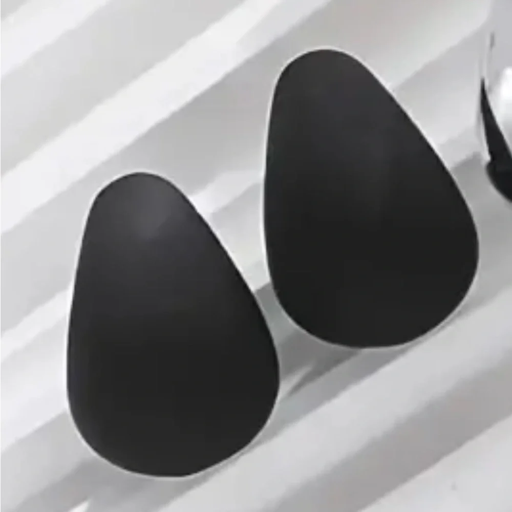 Earrings - Picture 1 of 10